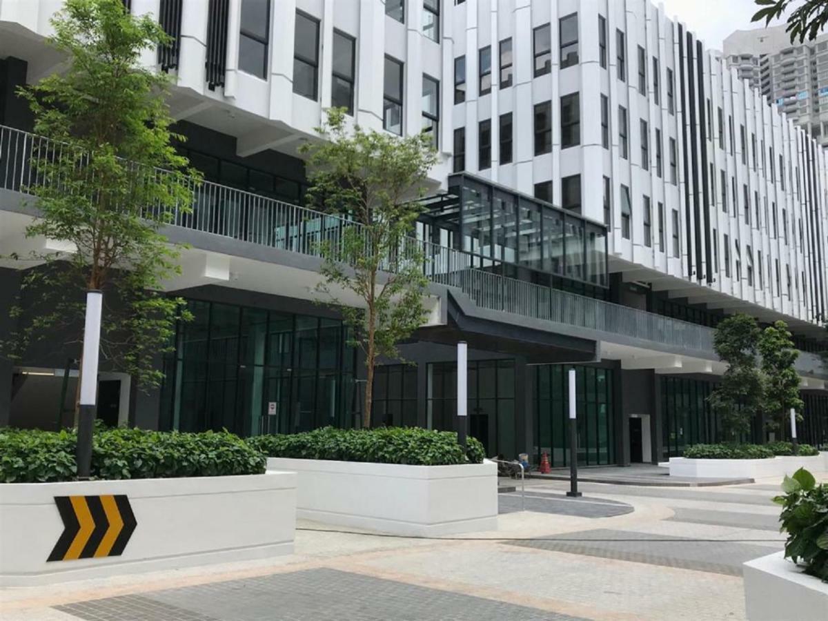 Almas Suites Puteri Harbour Nusajaya  Exterior foto