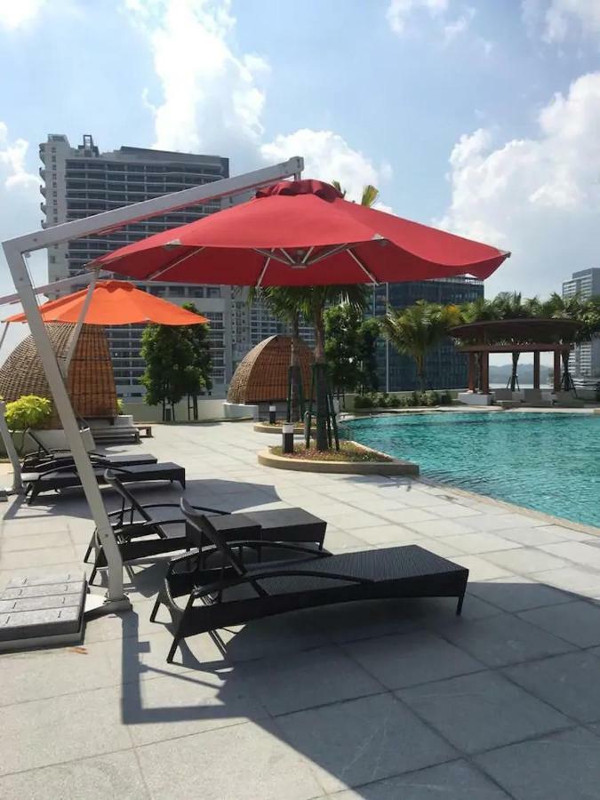 Almas Suites Puteri Harbour Nusajaya  Exterior foto
